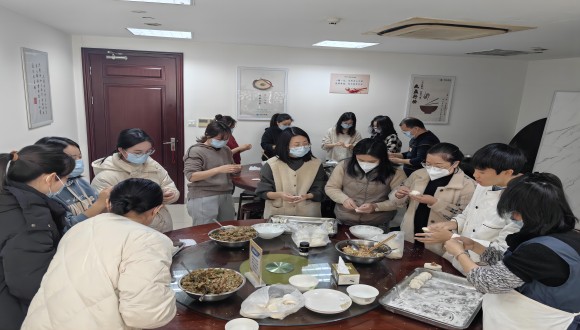 【hth华体会(中国)】岁寒隆冬至，煮饺话团圆—浙江城建开展冬至包饺子活动